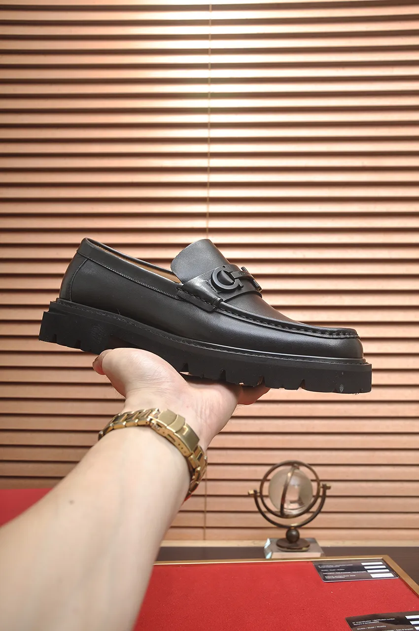 Men's shoes 💰680💶 [Ferragamo/Ferragamo] The latest model in the counter. Original imported high-quality cowhide with open sides + imported 🐂 water-dyed cowhide lining + original luxury metal buckle + original combination outsole. Comparison without pressure 38--45 (45 is custom-made and cannot be returned or exchanged)